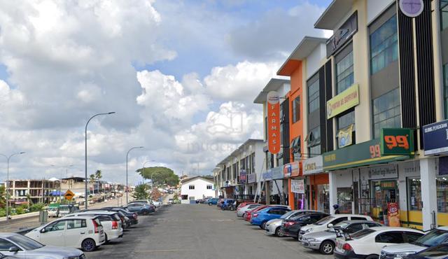 Taman Impiana Kulai Kelapa Sawit Ground Floor Shop Facing Main Road 1