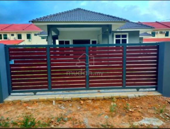 BANGLO SETINGKAT TANAH LUAS KG SEPAKAT TIMUR KUALA ROMPIN Pahang 1