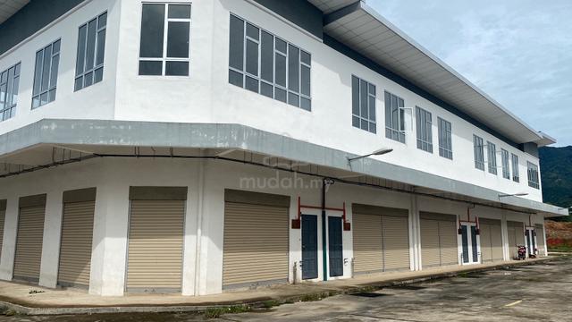 Bandar Putra Shoplot, 2-Sty with High ceiling 18ft, Best inTown(CHEAP) 1