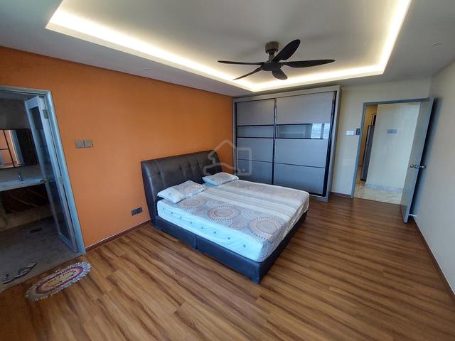 Venice Hill 1