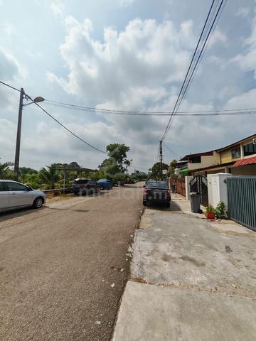 Full Furnished+Full Reno_Skudai Hang Jebat_Double Storey Low Cost 1