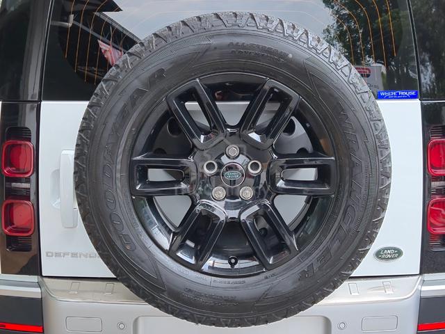 2021 Land Rover DEFENDER 110 2.0 P300 SE Full Spec - 5
