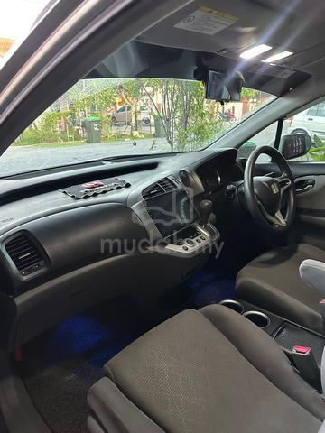 2011 Honda STREAM 1.8 I-VTEC FACELIFT (A) - 4