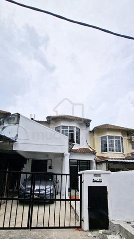 Newly Refurbished Double Storey Terrace Taman Desa Melor, Senawang. 1