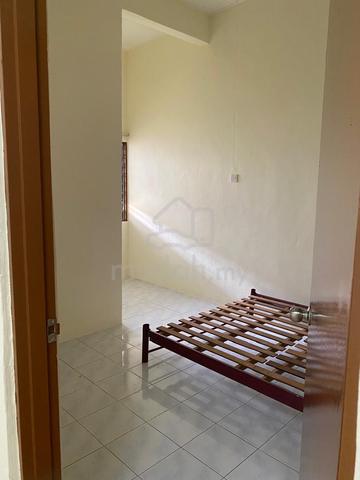Big Single Storey House for Rent in Ipoh Garden East 3