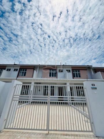 NO AGENT FEE / MERIDIN EAST PASIR GUDANG / 4 Bed 3 Bath Hot Area 1