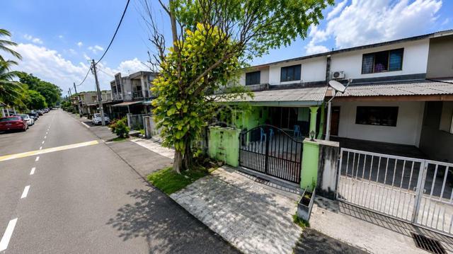 FACING OPEN Double Storey Taman Lingkaran Nur Cheras Kuala Lumpur 1