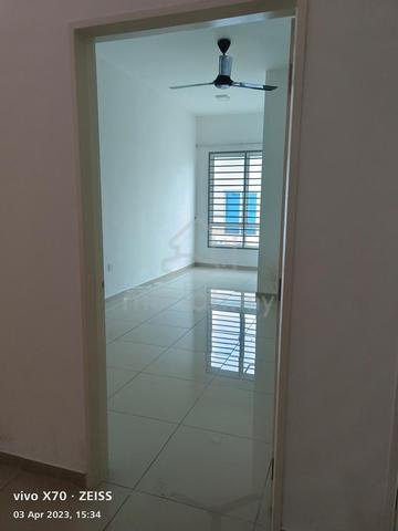 Partially Furnished Negeri Sembilan Seremban 2 Room For Rent 1