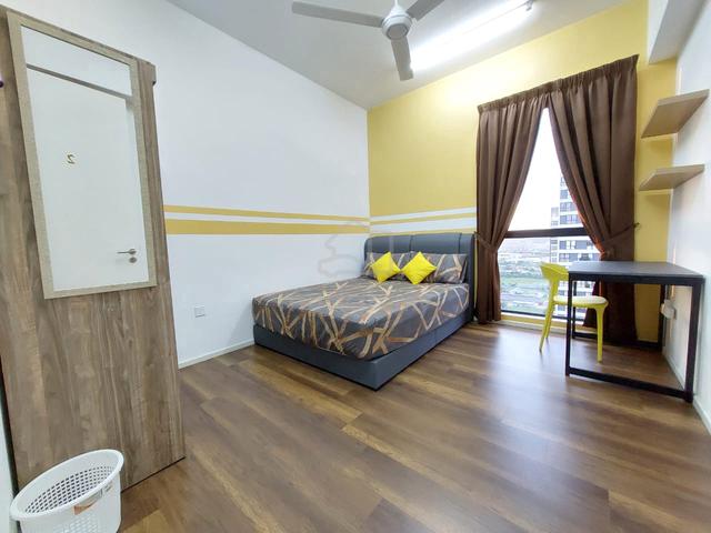 SqWhere Sungai Buloh Medium Room (Female Unit), Direct MRT Cover Link 1