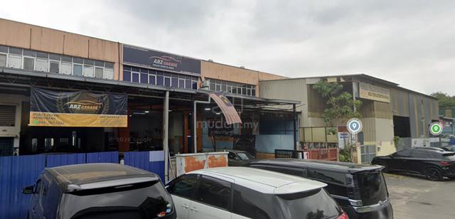 Puchong 1.5 storey linked factory For Rent 1