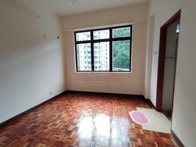 Penhill Condominium 4