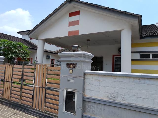 Rumah Semi D Taman Yayasan Berhampiran Masjid Untuk Dijual 1