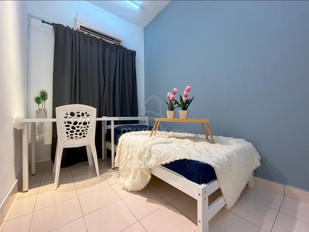 PREMIUM FEMALE SINGLE ROOM!🏡WELL RENOVATED🔥SERI KEMBANGAN Desa Sau🔥 1