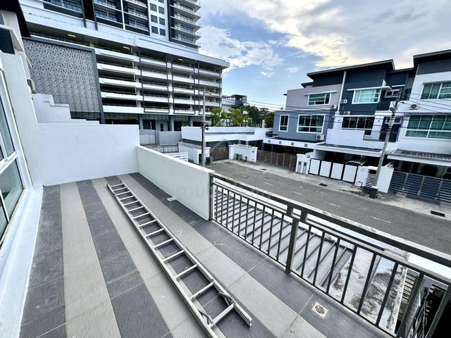 Taman Kim Leng | 2 1/2 storey terrace |Damai | Luyang | New 1