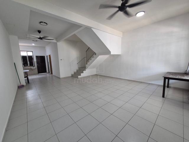2.5 Storey For Sale @ Tmn Scientex Utama/ Senai/ 20 Min To Airport 1