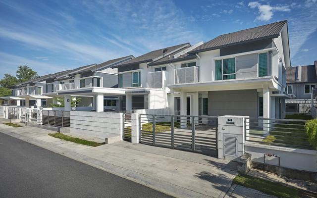 Best Price Freehold 2sty Opentitle 20x60 4B3B cash back 10000 1
