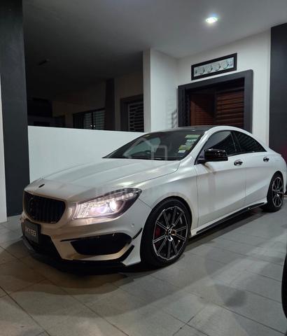 2014 Mercedes Benz CLA180 (CBU) 1.6 (A) - 4