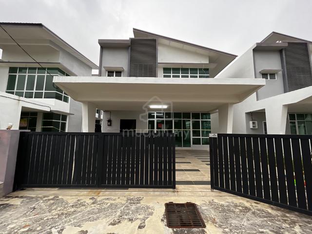 Nice Design Zero Lot Bungalow for Sale Opposite Empty Field 1