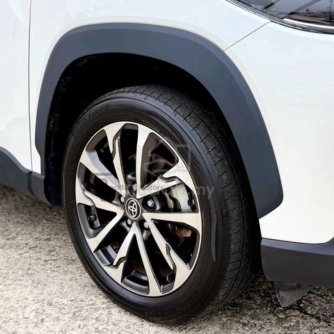 2022 Toyota Corolla Cross 1.8 (A) V 14k KM Only - 4