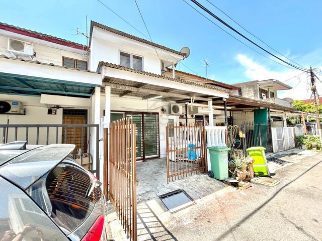 SELL RENOVATED NON BUMI LOT 2 STOREY TERRACE Taman Beringin Kepong KL 1