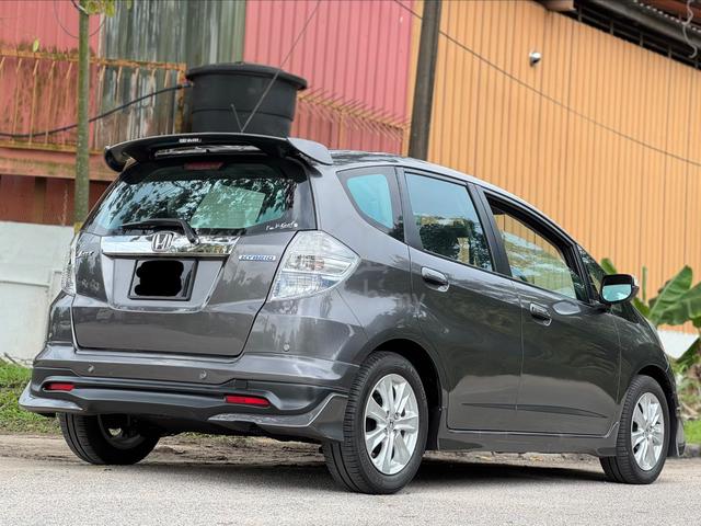 2013 Honda JAZZ 1.3 (HYBRID) FACELIFT (A) - 4
