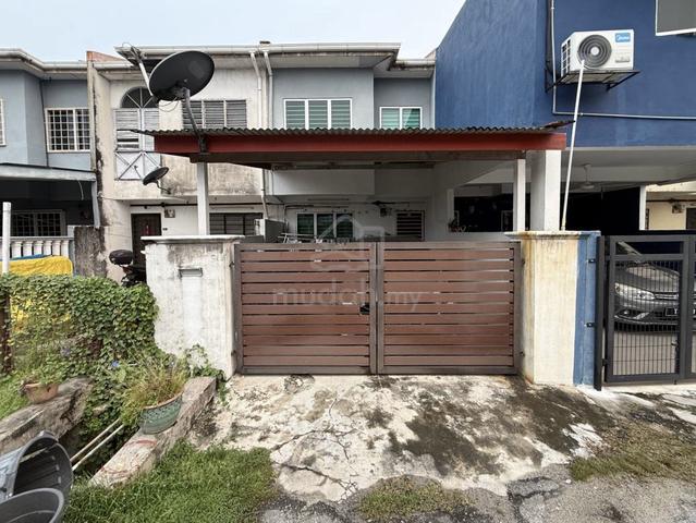 Double storey terrace at Taman Jati Batu 17 Rawang Selangor 1