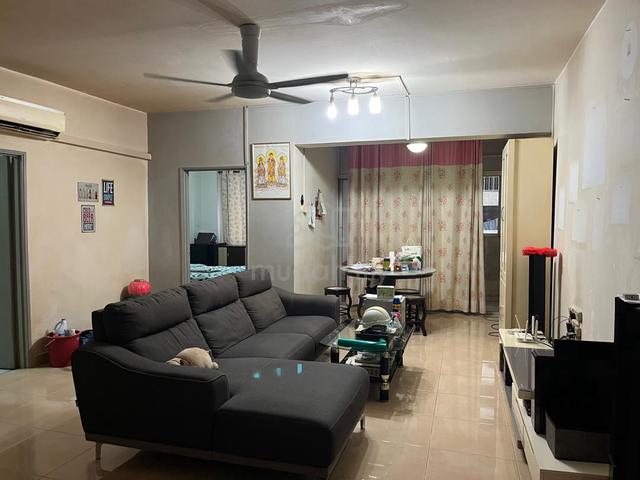 Ixora Apartment (Jalan Tun Razak) 1