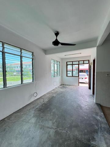Townhouse Tanjung Minyak Unit Bawah 1