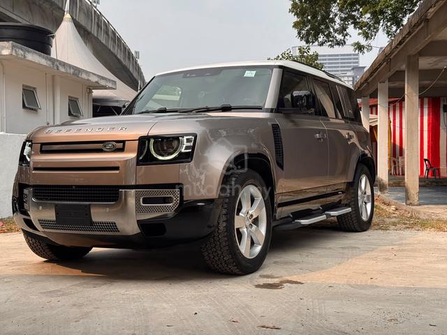 2023 Land Rover Defender 110 SE | 4.5B | 26k - 4