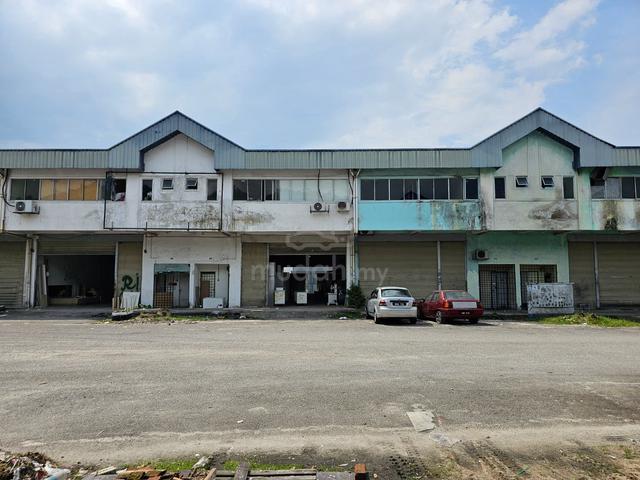 1.5 Storey Link Factory, Semenyih Villaraya, Vacant 1