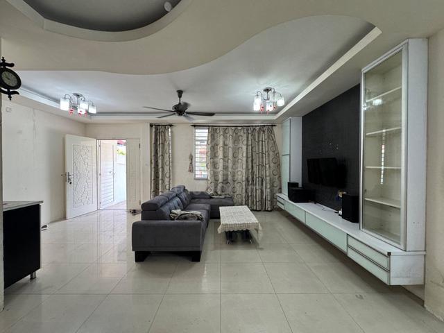 Taman Landmark | 2.5 Storey Semi-D | Fully extended kitchen 1