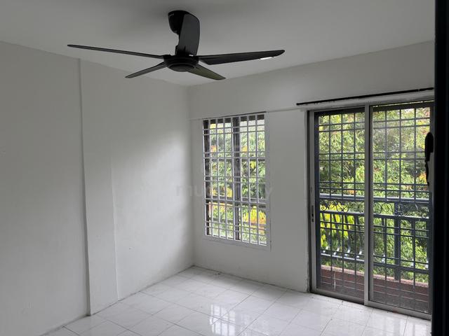 Park Avenue (Tampoi Indah) 1
