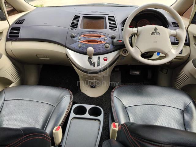 2005 Mitsubishi GRANDIS 2.4🔥SUNROOF LEATHER SEAT - 5