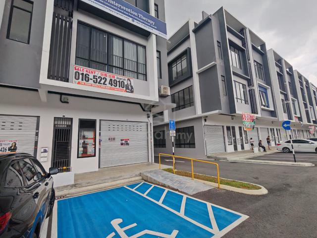 Austin Crest Endlot Shop 1