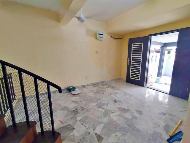 (Renovated) Jalan Sri Perkasa,Taman Tampoi Utama,Johor Bahru 5
