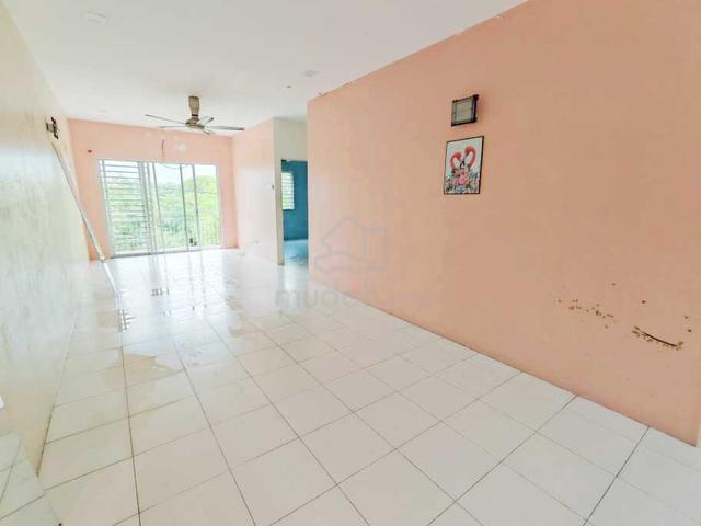 The Lake Residence Townhouse Upper Floor Puchong Full Loan Lake View 1