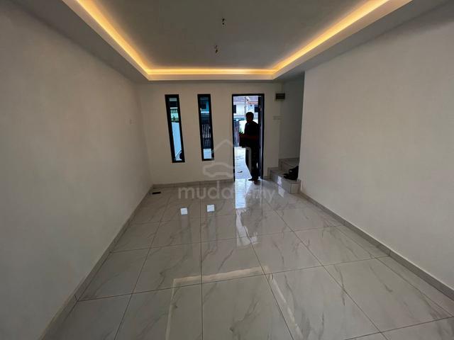 Renovated Taman Kota Puteri Megah Ria Bayan 2 Storey Low Cost 1