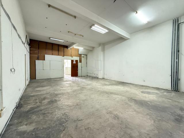 22x75 Ground Floor Pusat Bandar Puchong Jaya near LRT Lotus 1