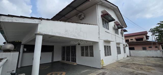 Sri Kuantan Double Storey Corner House for rent 1