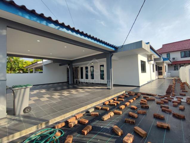 Melaka Ujong Pasir Fully Renovated Single Storey Semi D Freehold 1