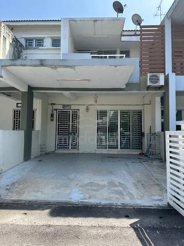 Rumah Teres Dua Tingkat Untuk Dijual  [TAMAN SERI AROWANA] 1