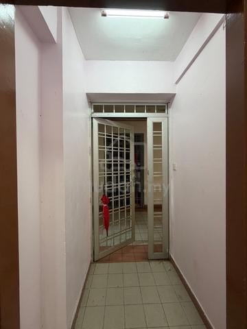 Persiaran Tanjung Apartment 1