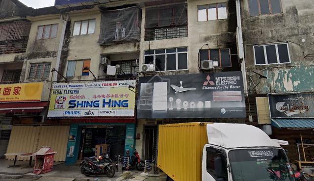 Taman Kepong Indah 1.5 Storey Shoplot 1