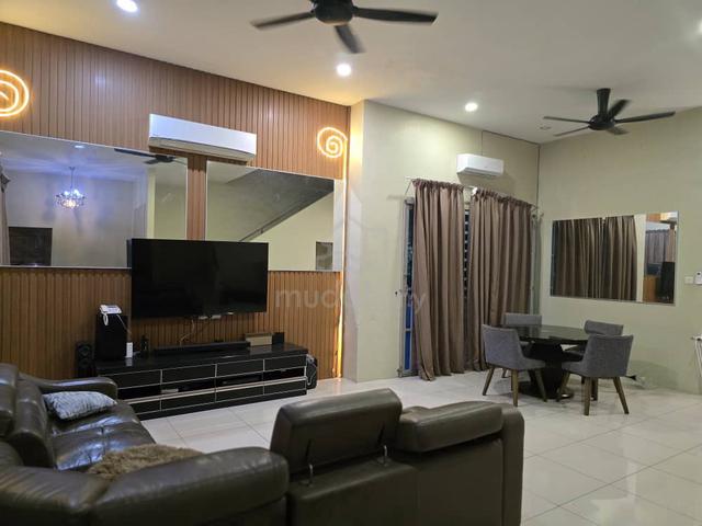 Semi-Detached House for Rent @ Villa Mutiara Indah 1