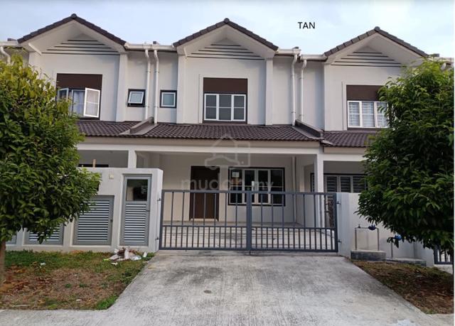 FOR RENT RM2K : 2-Storey 3R2B Terrace Salak Tinggi | Unfurnished 1