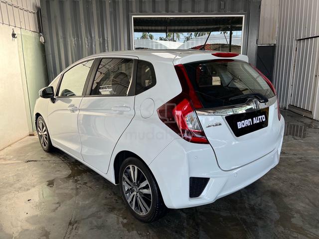 Honda JAZZ 1.5 V SPEC 1 Year Warranty - 3