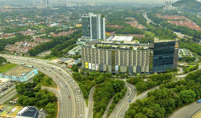 ROI 7.3 % retail OFFICE in USJ, Subang Jaya for Sales.  1