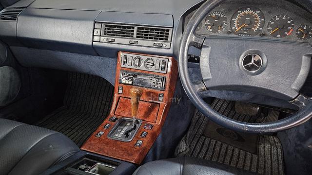 Mercedes Benz R129 300SL Sports Roadster - 2