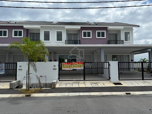 Double Storey House at Batu Gajah 1