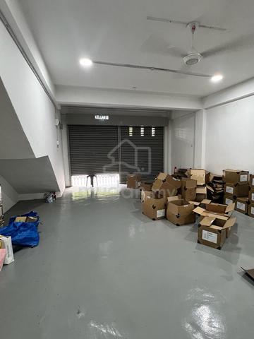 Taman Puncak Jalil Ground floor Shoplot For Rent 1